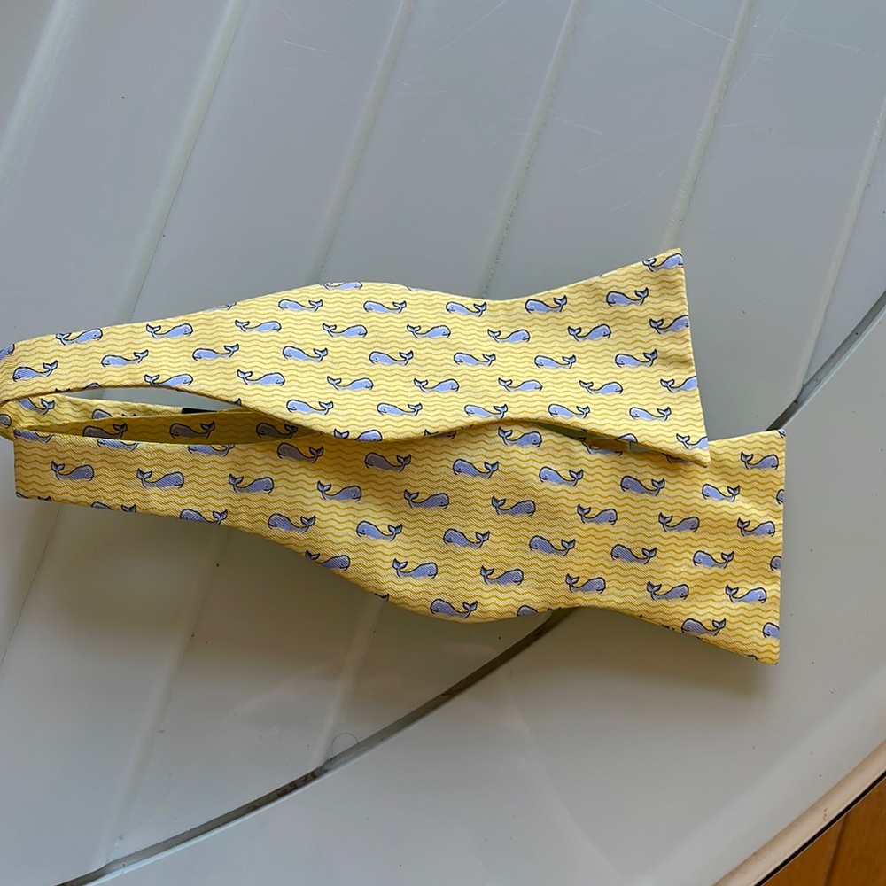 Tommy Hilfiger Silk Whale Hand Tied Bow Tie